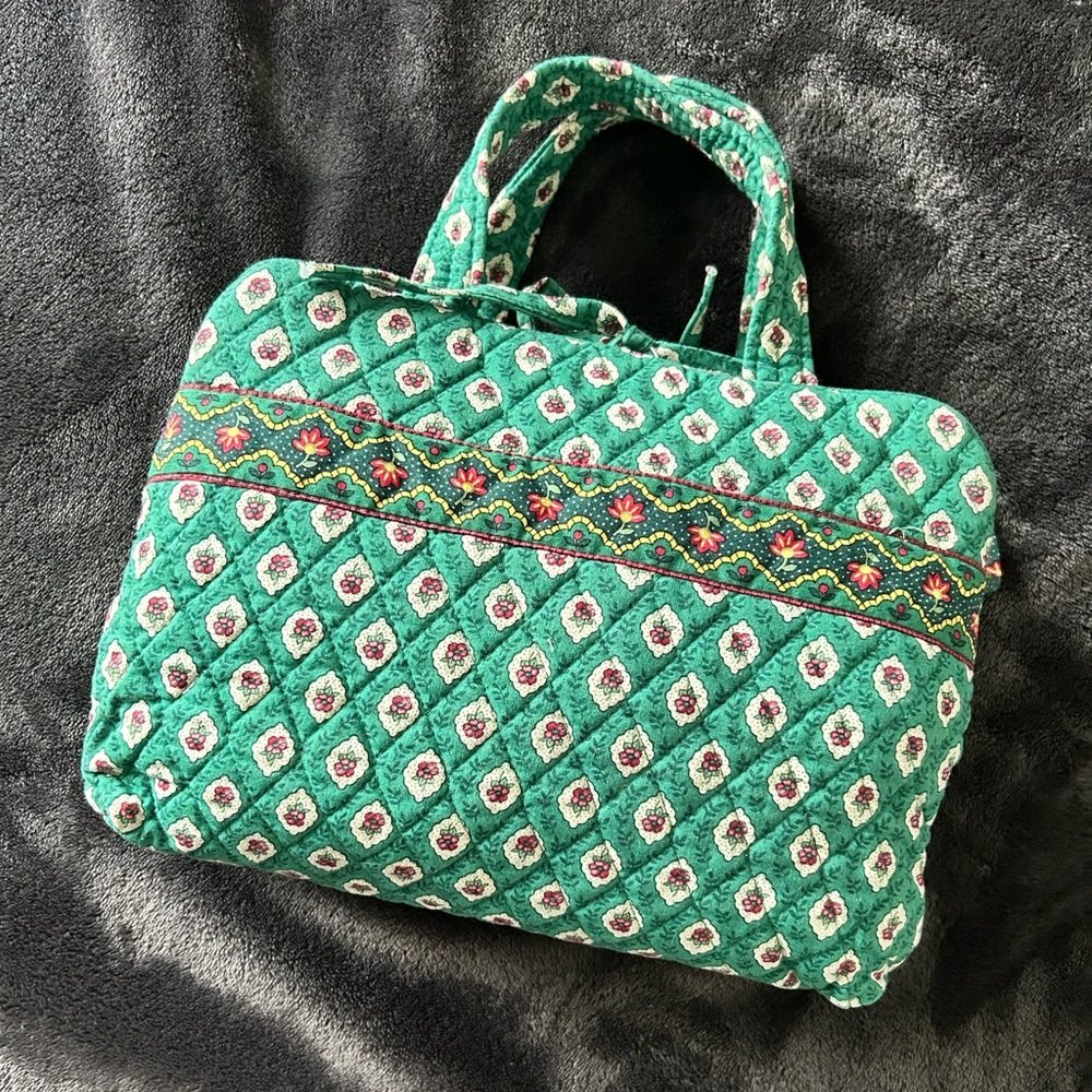 Vera Bradley Travel Toiletry Organizer. Greenfield Print.